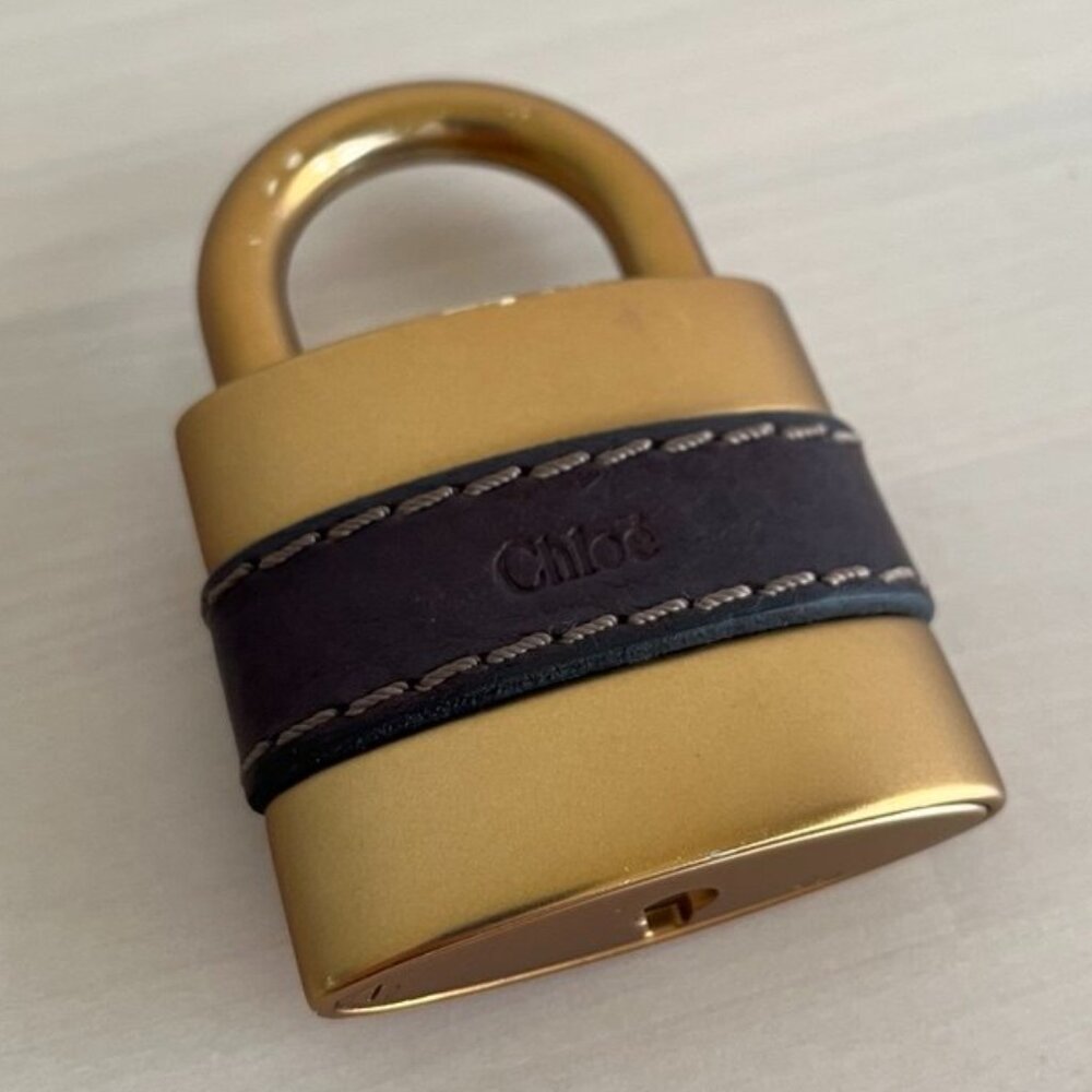 Chloe Paddington 2005 Lock Charm - Picture 2 of 7
